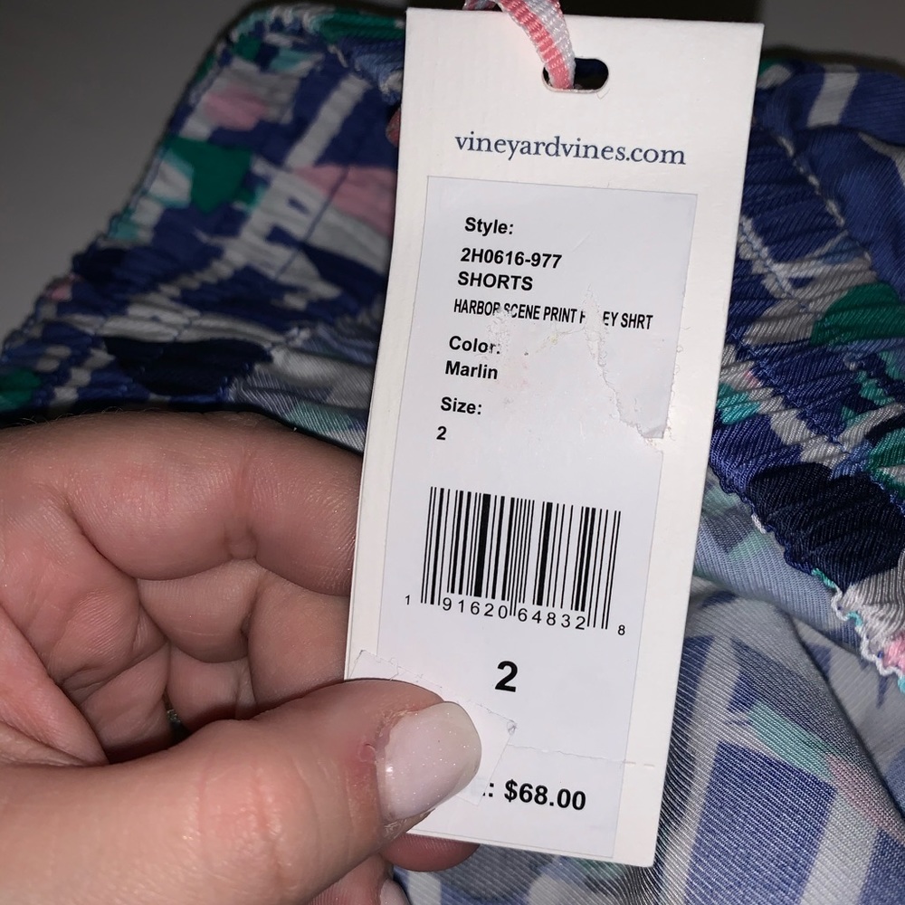 VINEYARD VINES HARBOR SCENE PRINT FOLEY SHORTS 🩳 - Picture 4 of 4